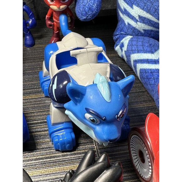 HUGE PJ Masks Toys LOT: Figures, Vehicles, Playsets, Plush, Accs +MORE - Picture 11 of 12